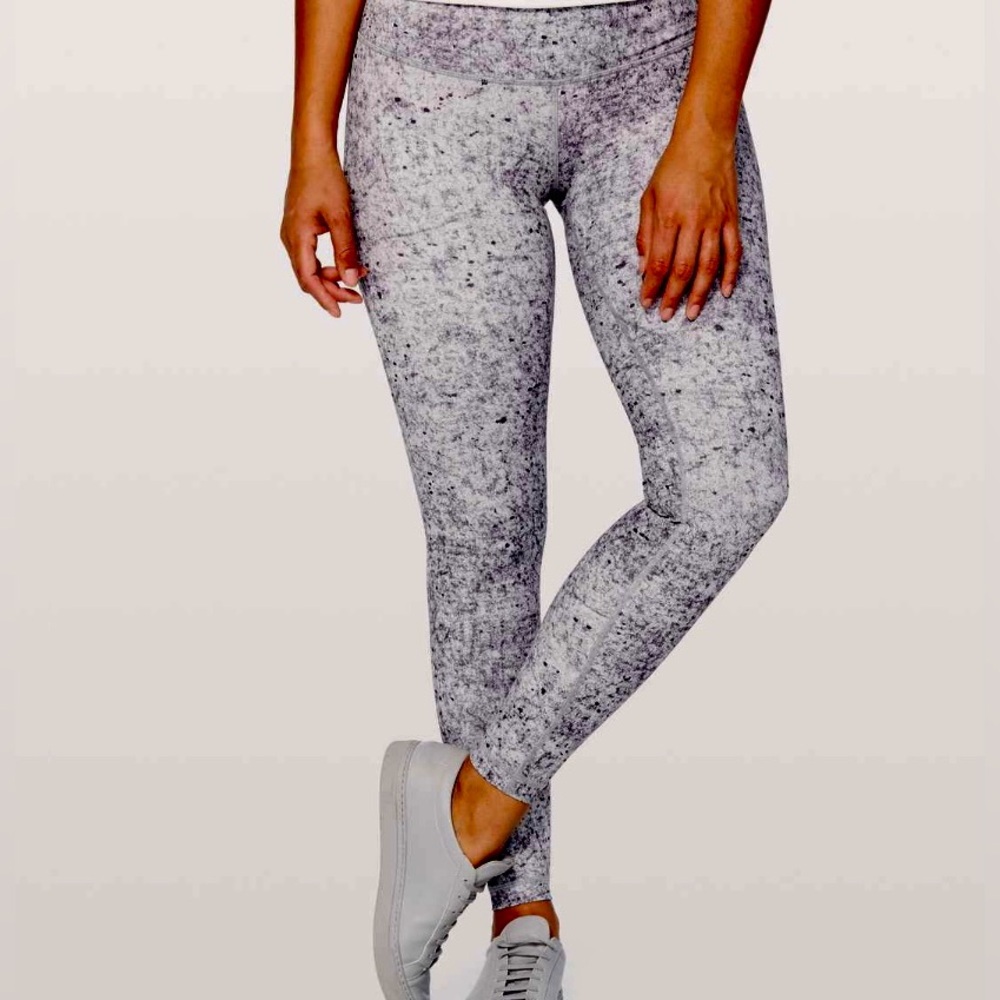 Lululemon * Wunder Under Low-Rise Tight, Full-On Luxtreme, Gray/Black, Women's 4